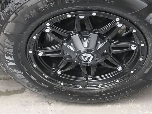 Used 2024 Chevrolet Colorado W/T w/ Safety Package image 29