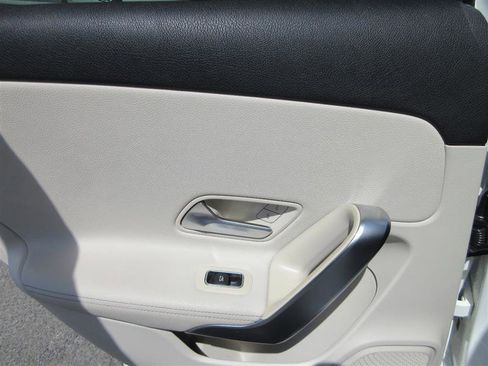 Used 2021 Mercedes-Benz A 220 4MATIC image 26