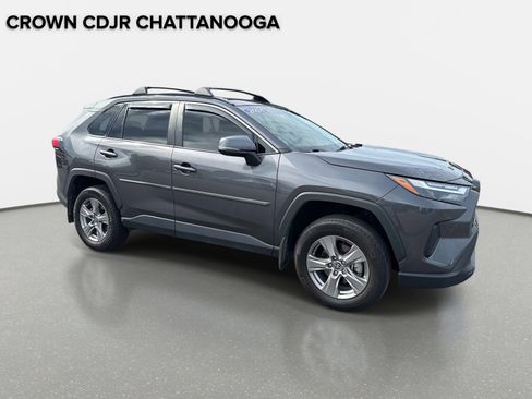 Used 2024 Toyota RAV4 XLE AWD/4WD image 2