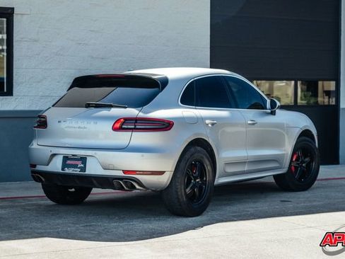 Used 2015 Porsche Macan Turbo image 6