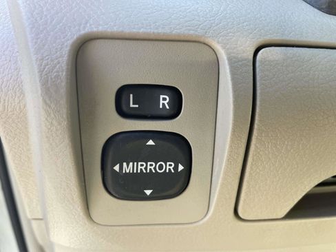 Used 2008 Toyota Camry LE image 15