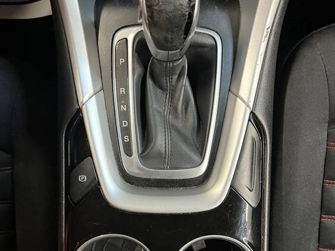 Used 2016 Ford Fusion SE FWD image 17