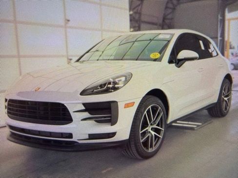 Used 2019 Porsche Macan AWD/4WD image 2