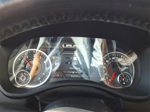 Certified 2022 RAM 1500 Laramie image 27