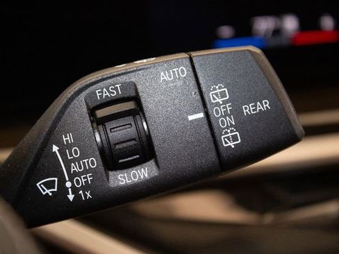 Used 2025 BMW X5 xDrive50e image 29