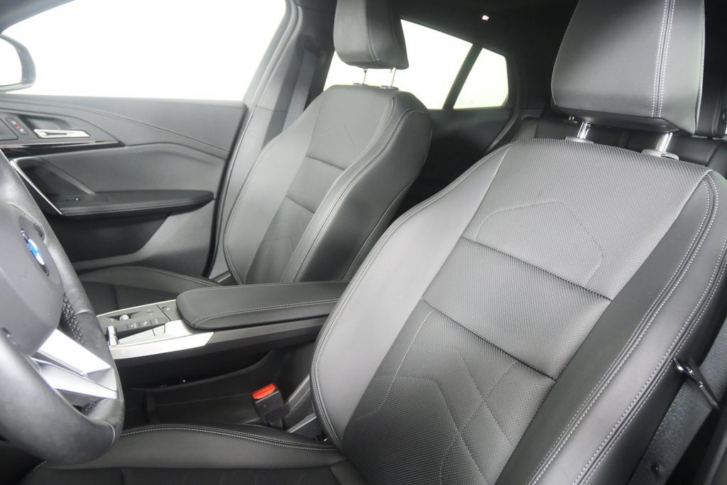 Certified 2025 BMW X2 xDrive28i AWD/4WD image 10