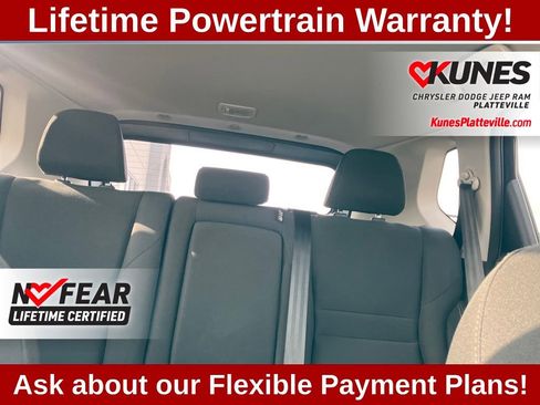 Used 2023 Nissan Rogue S image 31