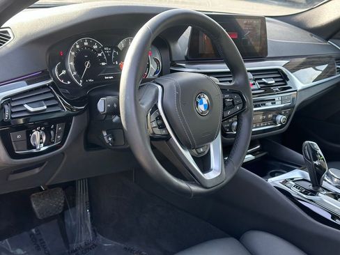 Used 2018 BMW 530i xDrive image 12