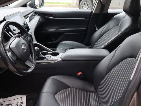 Used 2023 Toyota Camry SE image 19