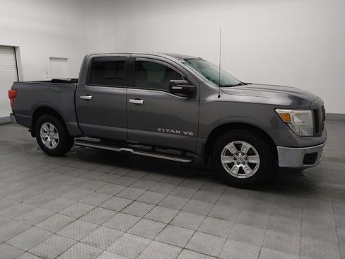 Used 2019 Nissan Titan SV RWD image 11