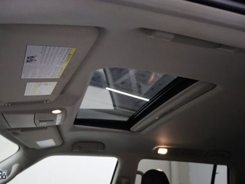 Used 2022 Nissan Armada SL image 23