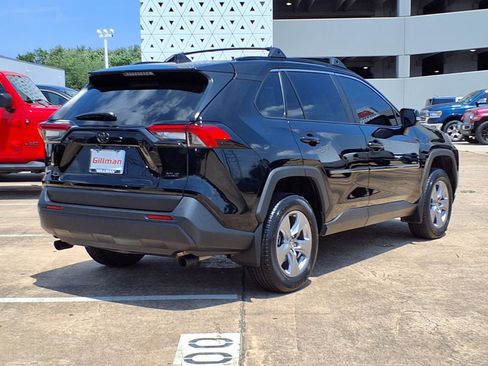 Used 2025 Toyota RAV4 XLE w/ Convenience Package FWD image 28