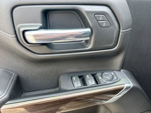 Used 2022 Chevrolet Silverado 1500 LT Trail Boss w/ Safety Package AWD/4WD image 13