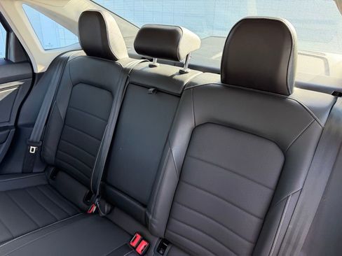 Used 2024 Volkswagen Jetta SE image 19