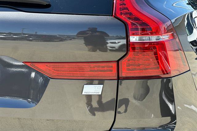 Certified 2024 Volvo XC60 T8 Plus AWD/4WD image 32