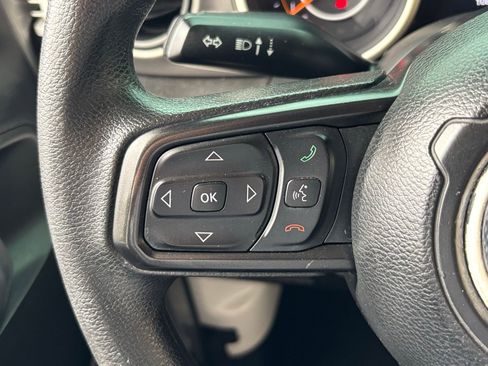 Used 2018 Jeep Wrangler Unlimited Sport image 25