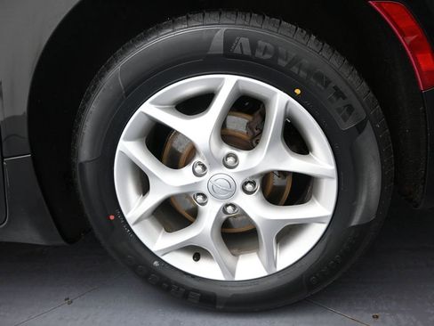 Used 2018 Chrysler Pacifica Touring-L Plus w/ Tire & Wheel Group image 52