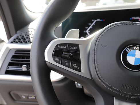 Used 2026 BMW X5 xDrive40i AWD/4WD image 23