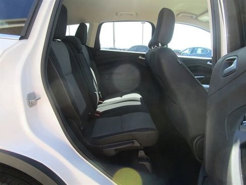 Used 2019 Ford Escape SE image 22