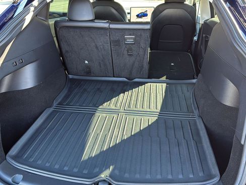 Used 2022 Tesla Model Y Performance image 25