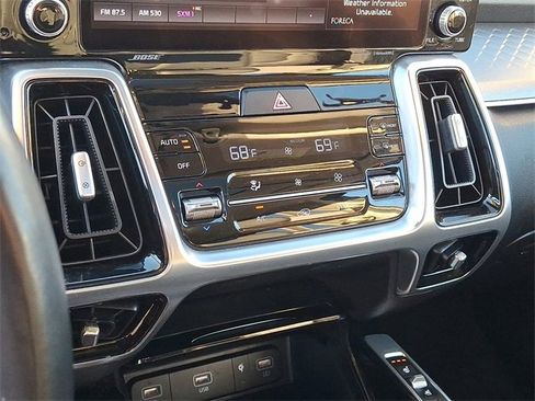 Used 2021 Kia Sorento SX image 12