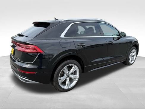 Used 2023 Audi Q8 Premium Plus w/ Premium Plus Package image 7