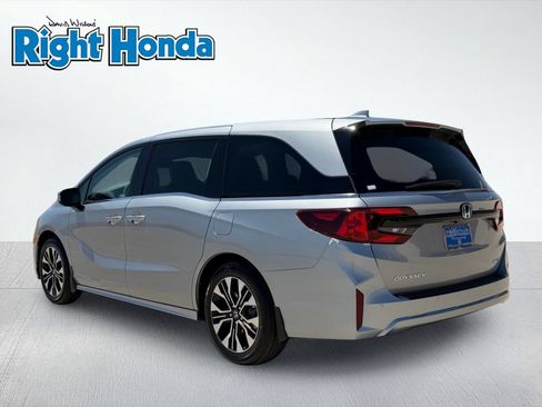 New 2026 Honda Odyssey Elite image 4