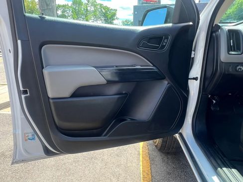 Used 2019 Chevrolet Colorado W/T w/ WT Convenience Package AWD/4WD image 11