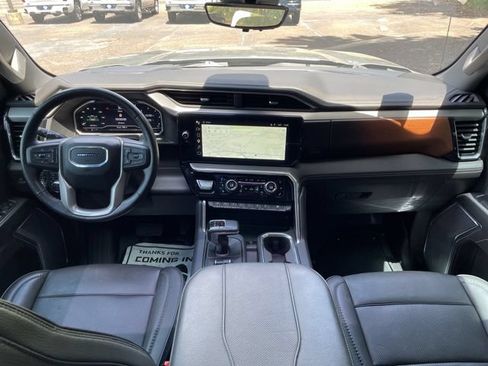 Used 2023 GMC Sierra 1500 Denali w/ Denali Reserve Package AWD/4WD image 32