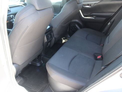 Used 2025 Toyota RAV4 SE AWD/4WD image 14