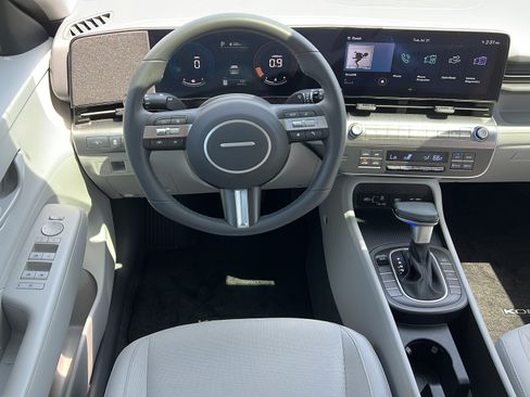 Certified 2024 Hyundai Kona SEL FWD image 11