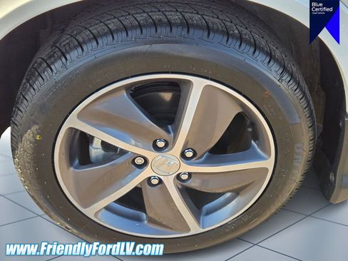 Used 2019 Honda HR-V Touring image 8