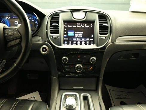 Used 2015 Chrysler 300 S AWD/4WD image 17