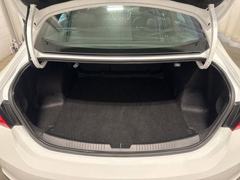 Used 2024 Chevrolet Malibu LT image 29