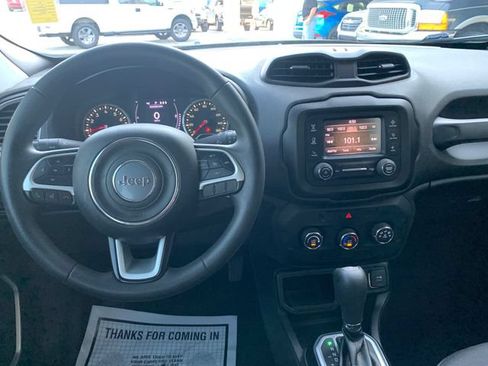 Used 2019 Jeep Renegade Sport FWD image 12
