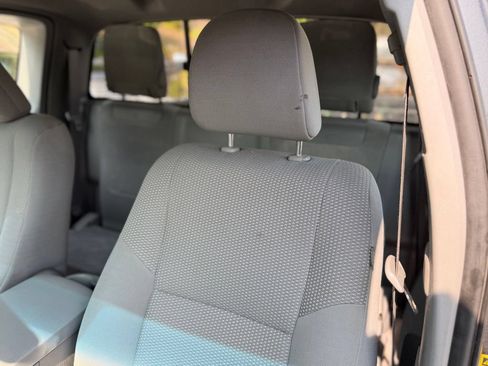 Used 2010 Toyota Tacoma 4x4 Access Cab V6 image 4