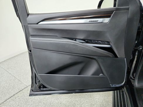 Used 2025 Cadillac Escalade Premium Luxury w/ Touring Package image 18