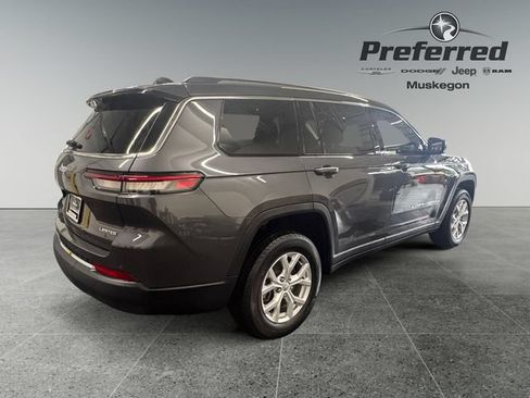 Used 2023 Jeep Grand Cherokee L Limited w/ Luxury Tech Group II AWD/4WD image 17