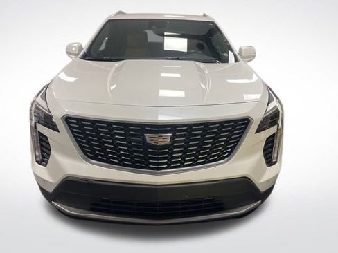 Used 2020 Cadillac XT4 Premium Luxury w/ Enhanced Visibility Package image 9