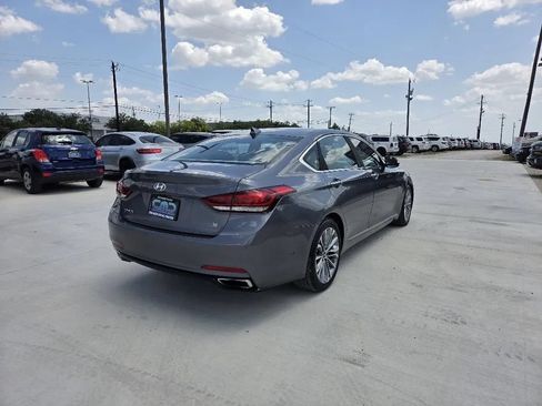 Used 2016 Hyundai Genesis 3.8 RWD image 5