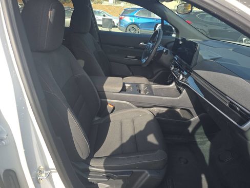 Used 2024 Honda Prologue EX image 7