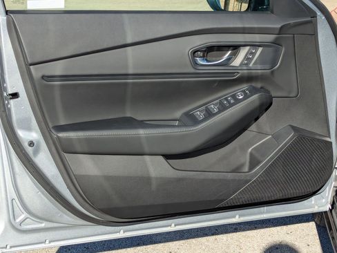 Certified 2025 Honda Accord Sport image 11