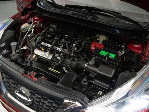 Used 2020 Nissan Kicks SR image 26