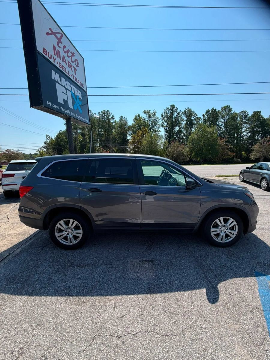 Used 2018 Honda Pilot LX image 8