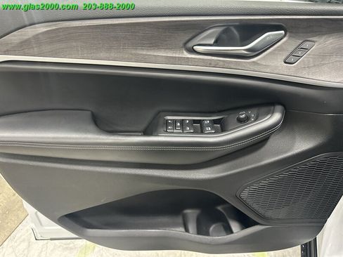 Used 2023 Jeep Grand Cherokee L Limited AWD/4WD image 25