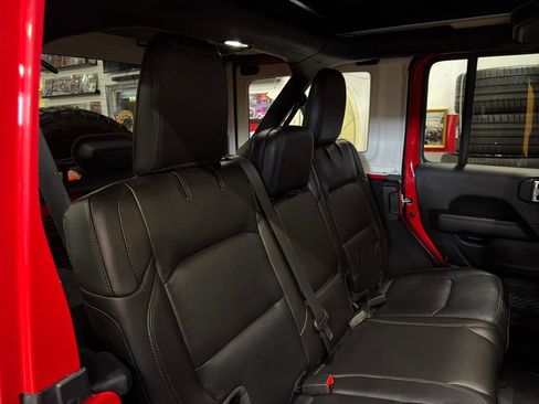 Used 2021 Jeep Wrangler Unlimited Rubicon w/ Trailer Tow Package image 28