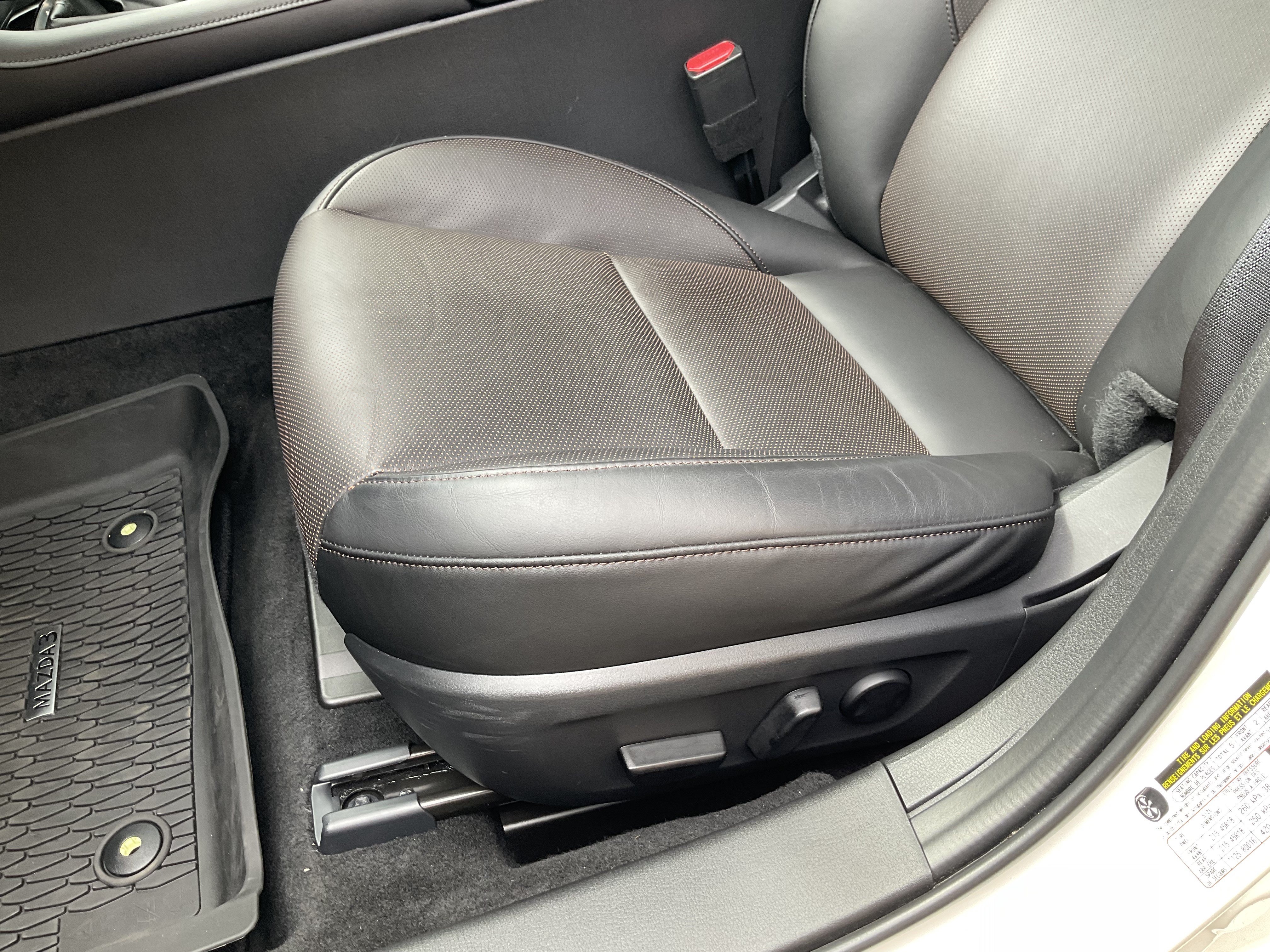 Used 2025 MAZDA MAZDA3 Hatchback w/Premium Plus Pkg AWD/4WD image 30
