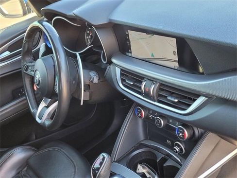 Used 2021 Alfa Romeo Stelvio Ti Sport image 11