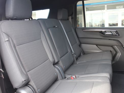 New 2026 Chevrolet Suburban LS image 16