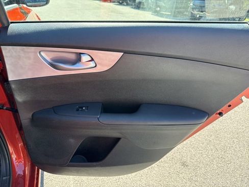 Used 2023 Kia Forte LXS image 10
